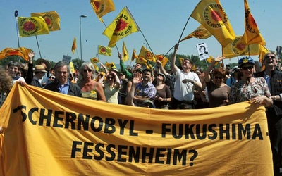 Przeciwnicy budowania elektrowni jądrowych w Niemczech protestowali w 25. rocznicę wybuchu w Czarnobylu