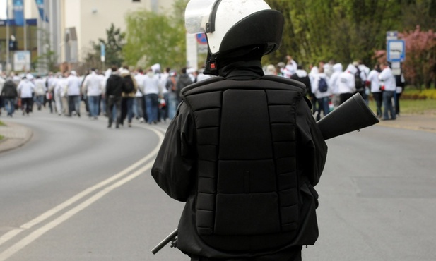 Policja wróci na stadiony? 