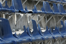 Zamknąć stadiony! Chociaż.. to i tak nic nie da