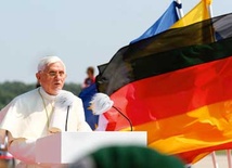 Rok dwóch papieży, Film dokumentalny, religia.tv, piątek 13 maja, 14.55 