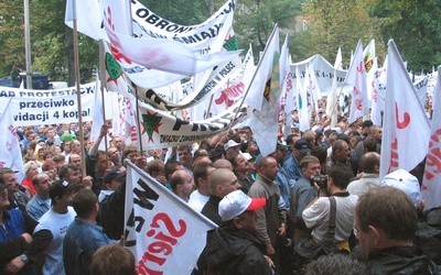 "S" zapowiada: 100 tys. na manifestacjach 