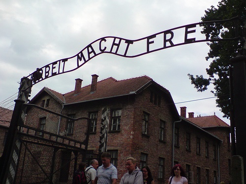 "Arbeit macht frei" pospawane