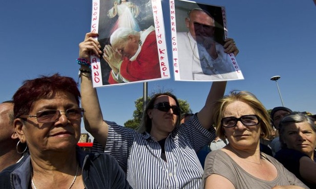 Usunąć pomnik niegodny pamięci papieża