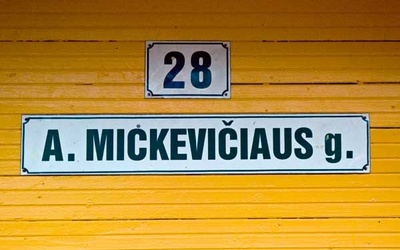 Ulica Adama Mickiewicza w pisowni litewskiej 