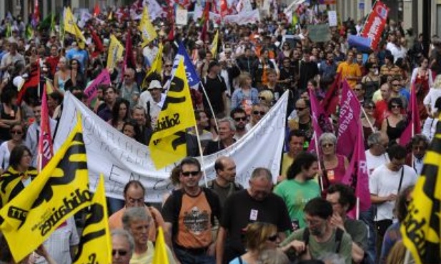 Francja: Demonstracja przeciwko szczytowi G8