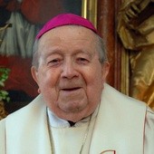 Zmarł bohaterski biskup z Czech