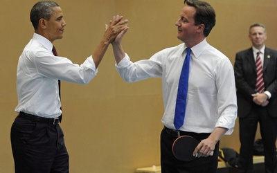 Cameron i Obama: Kadafi musi odejść