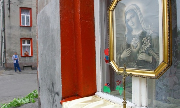 Być katolickim znaczy być maryjnym