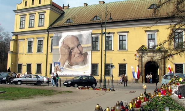 Jakby kto pytał, Franciszkańska 1!