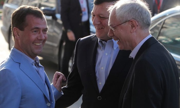 Rozpoczęła się oficjalna część szczytu UE-Rosja
