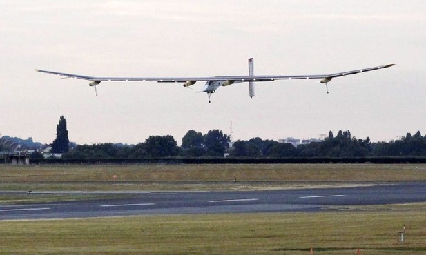 Solar Impulse wylądował w Paryżu