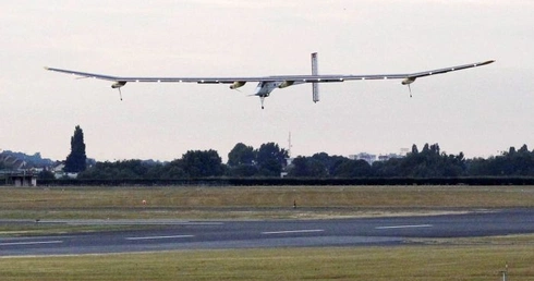 Solar Impulse wylądował w Paryżu