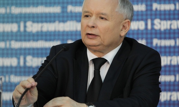 PiS: Znów nad nami biało-czerwona
