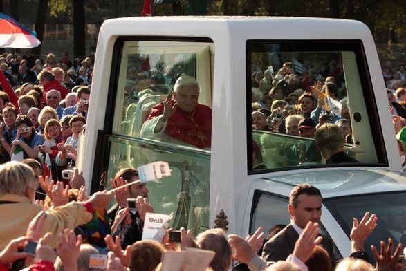 Papież na prąd nie pojedzie