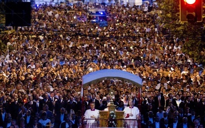 Eucharystia otwiera nas na bliźnich