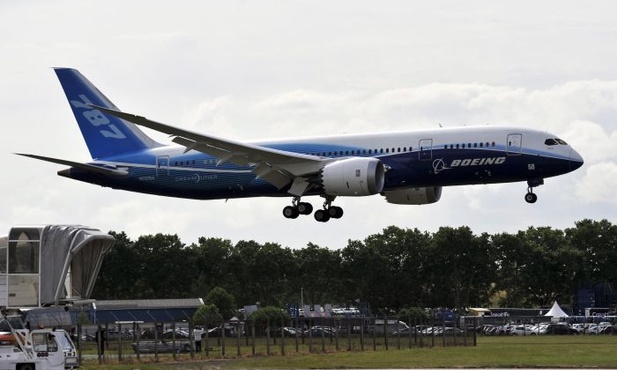 Dreamliner wylądował w Warszawie