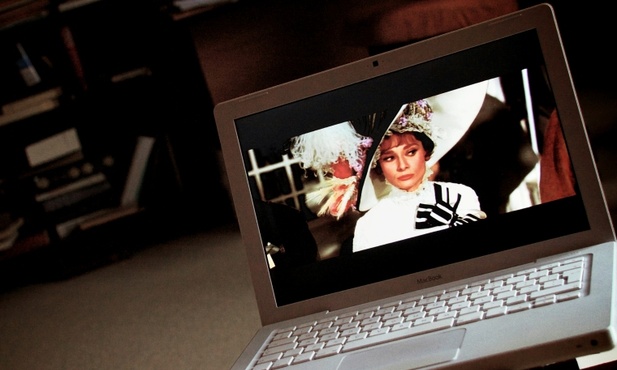 Film w kinie, czy w TV? Na kompie!