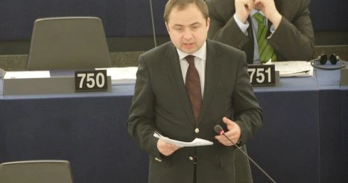 PE w obronie chrześcijan