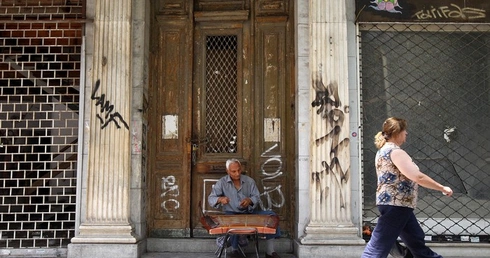 MFW pomaga bankom za pośrednictwem Grecji