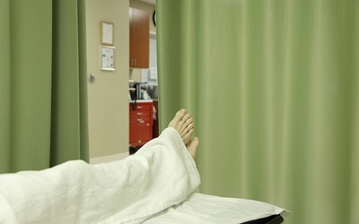 Pacjentowi przeszczepiono obie nogi