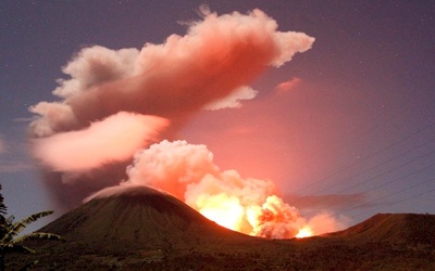 Erupcja wulkanu, tysiące ewakuowanych