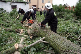 Nawałnice uszkodziły 1000 budynków