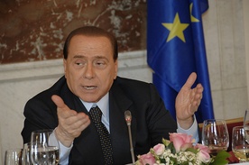 Berlusconi ma lekki uraz czaszki