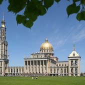 Licheń - sanktuarium dla potrzebujących