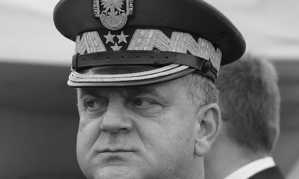 MAK odmawia zmiany w raporcie dot. gen. Błasika