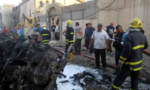 Irak: bomba przed kościołem raniła 20 osób