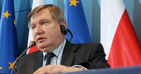 MSWiA: Nie było sporu między premierem a ministrem