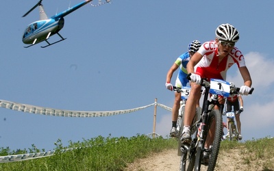 Dohnany, 07.08.2011. Polka Maja Włoszczowska na trasie mistrzostw Europy w kolarstwie górskim