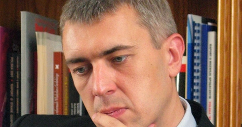„Lepper publicznie napluł sobie w twarz”