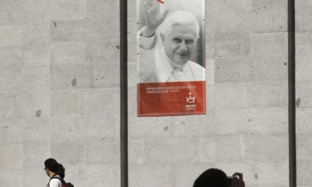 Ateiści pójdą przeciw papieżowi