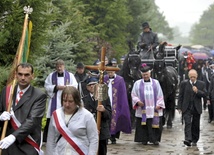 Tysiące ludzi na pogrzebie Leppera