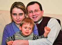 Ryszard Paluch (na zdjęciu z żoną Barbarą i synem Piotrem) jest autorem książki "Niewysłuchana cisza", wywiadu rzeki z ks. Krzysztofem Wąsem.