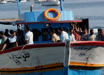 300 nowych imigrantów na Lampedusie