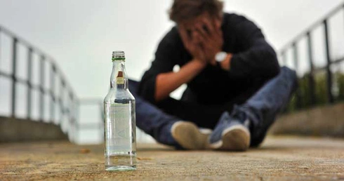 Alkohol niszczy życie nie tylko pijących, ale też ich rodzin