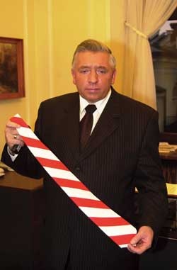 Biało-czerwone krawaty Samoobrony miały sugerować patriotyzm partii Andrzeja Leppera