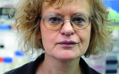prof. Ewa Bartnik