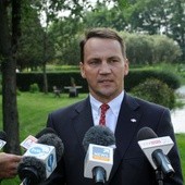 Sikorski: Polacy sympatyzują z Libią, walczącą o wolność 