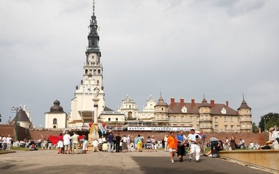 Spadł z wieży Jasnej Góry