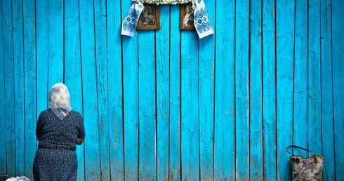 Z ikoną u źródła