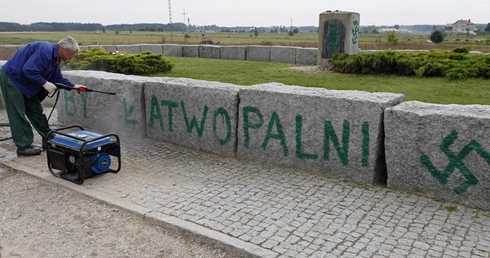 Żydzi ws. Jedwabnego: "rasiści podnoszą głowy"