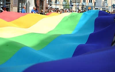 Hiszpania: Moclinejo miastem gejów?