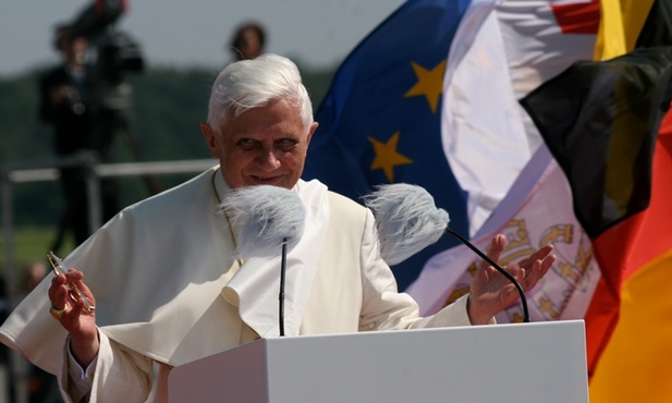 Większość Niemców dumna z Papieża