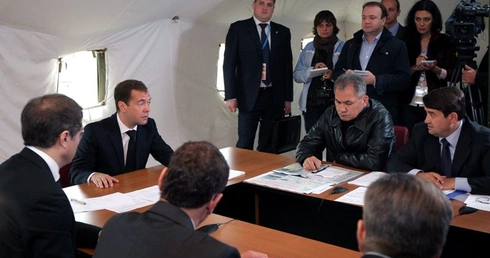 Miedwiediew: Czas na zmiany w lotnictwie