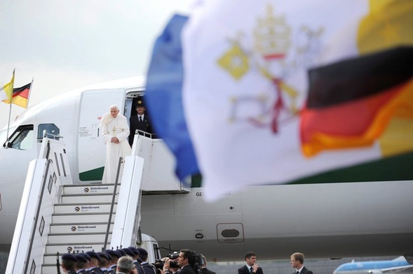 Benedykt XVI przybył do Niemiec