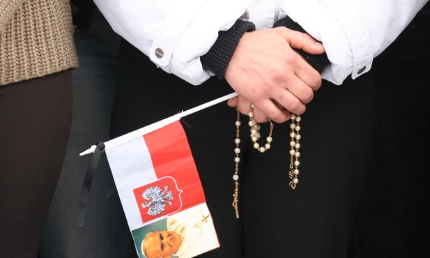 Niech Różaniec odmawia 10 proc. Narodu...