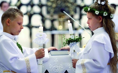 Za wartością abstynenckich przyrzeczeń dzieci przemawiają racje psychologii, socjologii,  profilaktyki. 